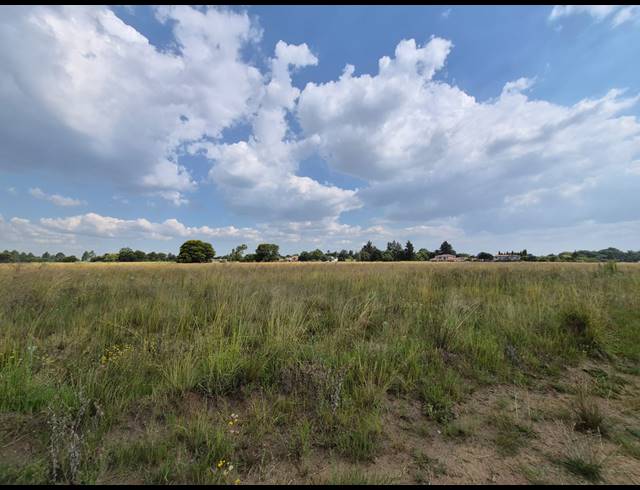 2,074M² VACANT LAND FOR SALE IN VAALPARK